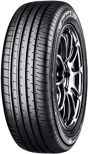 Летние шины 235/50 R18 Yokohama BluEarth-XT AE61 97V